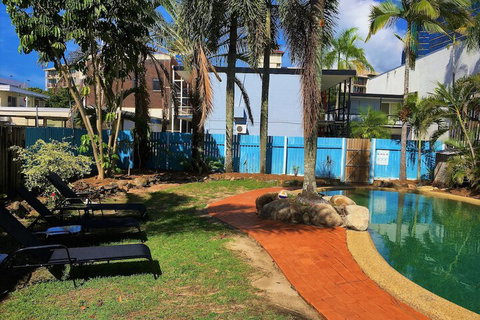 Reef Backpackers - Airlie Beach Holiday 2