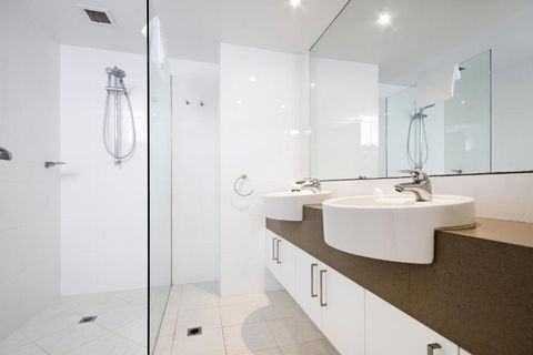 Fairshore 12 - Airlie Beach Holiday 5