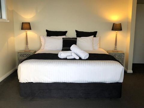 SEA EAGLE COTTAGE Amazing Views Of Bay Of Fires - Airlie Beach Holiday 4