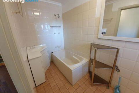 6 Lakeview Plaza - Airlie Beach Holiday 6