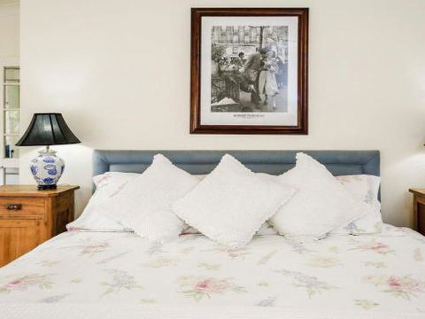 LAVENDER COTTAGE Alpine Southern Highlands 4pm Check Out Sundays - Airlie Beach Holiday 3