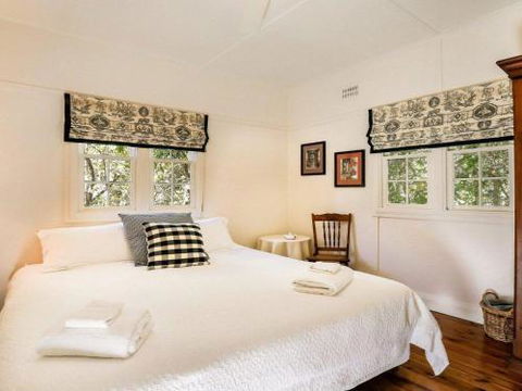 LAVENDER COTTAGE Alpine Southern Highlands 4pm Check Out Sundays - Airlie Beach Holiday 6