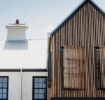 The Oak  Anchor Hotel - Airlie Beach Holiday