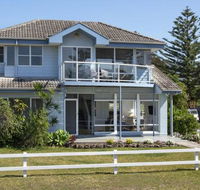AMETHYST Gerringong 4pm Check Out Sundays - Airlie Beach Holiday