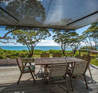 On The Beach at Vincentia 4pm Check Out Sundays - Airlie Beach Holiday