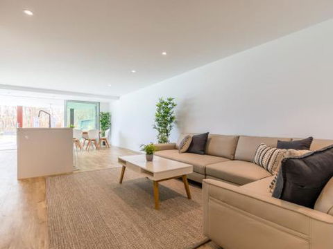Vukeville Beachfront Luxury With Pool 4pm Check Out Sundays - Airlie Beach Holiday 5