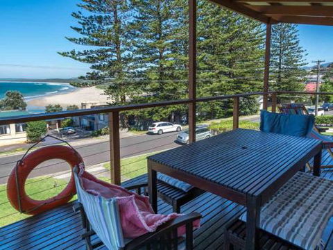 CARMELONE Gerroa 4pm Check Out On Sundays - Airlie Beach Holiday 0