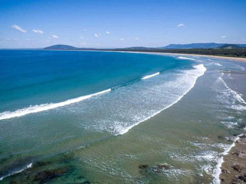 CARMELONE Gerroa 4pm Check Out On Sundays - Airlie Beach Holiday 3