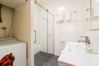 KIM 2BDR West Melbourne Apartment - Airlie Beach Holiday 6