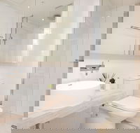 Holistay at Level 26 Franklin Street - Airlie Beach Holiday