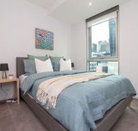 Melbourne City Apartment with Parking - Airlie Beach Holiday