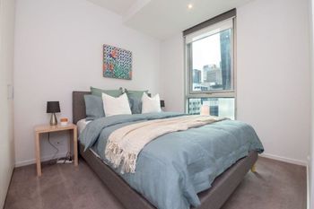 Melbourne City Apartment With Parking - Airlie Beach Holiday 0