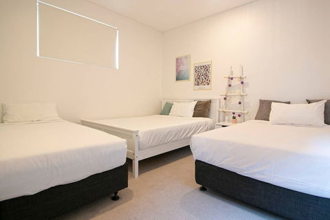 F03-darling Harbour 1 BDR APT - Airlie Beach Holiday 4