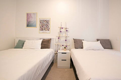 F03-darling Harbour 1 BDR APT - Airlie Beach Holiday 2