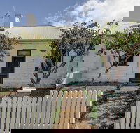 Prues Cottage - Airlie Beach Holiday