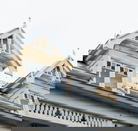 Dunes - elegant beach villa with huge swim spa - Airlie Beach Holiday