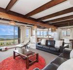 Swimmers Rest - uninterrupted panoramic ocean views - 1 Bedroom - Airlie Beach Holiday