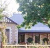 Strathbourne Accommodation Hamilton House - Airlie Beach Holiday
