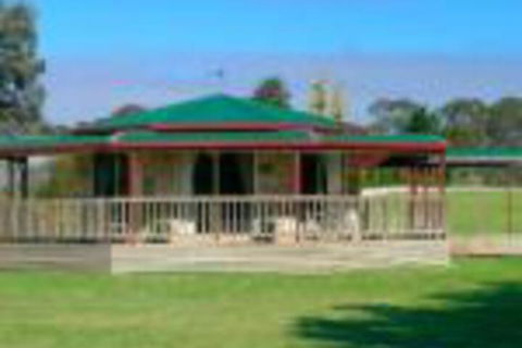 Carolynnes Cottages - Airlie Beach Holiday 0