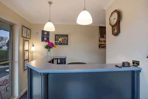 Hamilton Town House Motel - Airlie Beach Holiday 1