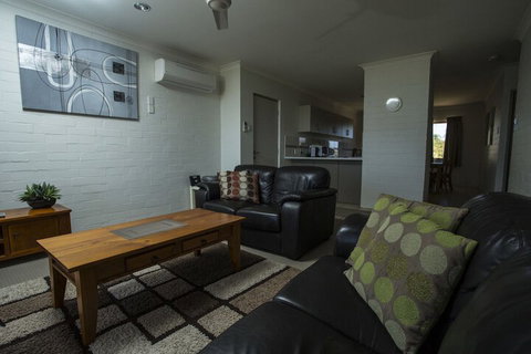 Kalbarri Murchison View Apartments - Airlie Beach Holiday 6