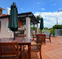 Santa Fe Apartments - Airlie Beach Holiday