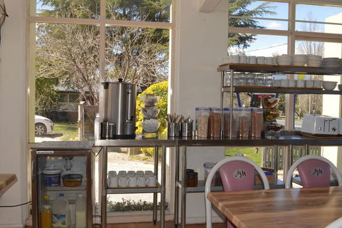 Mittagong Motel - Airlie Beach Holiday 2