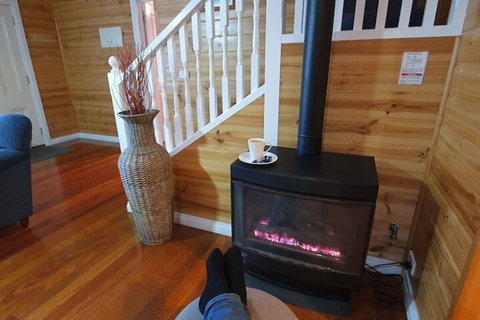 Sails Elegant Spacious Beach Villa - Airlie Beach Holiday 1