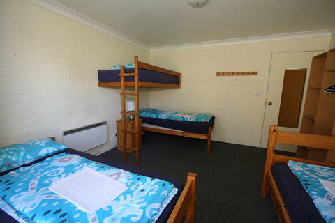 Alpha Centauri Townhouses - Airlie Beach Holiday 5