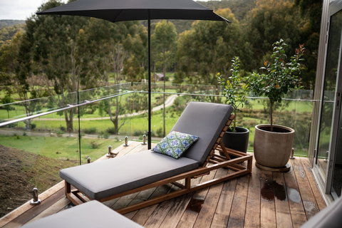 Adventure Bay Retreat - Airlie Beach Holiday 1