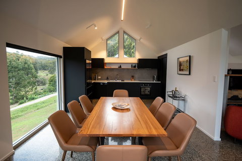 Adventure Bay Retreat - Airlie Beach Holiday 3