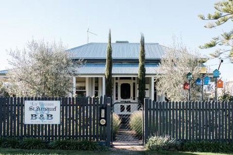 La Maison St. Arnaud - Airlie Beach Holiday 1