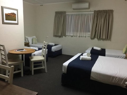 Gulgong Motel - Airlie Beach Holiday 0