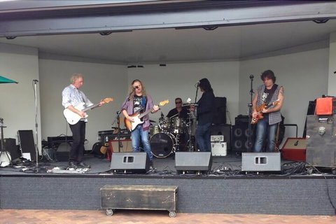 Australian Hotel - Airlie Beach Holiday 5