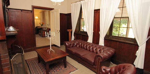 Fitzroy Inn Historic Retreat - Airlie Beach Holiday 0