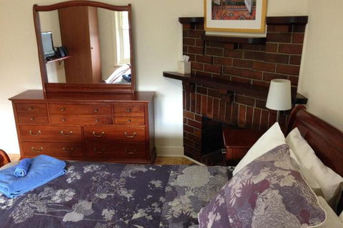 MacDonnell House Naracoorte - Airlie Beach Holiday 4