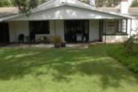 Pinkerton Hill Naracoorte - Airlie Beach Holiday 0