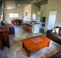 Killarney View Cabins  Caravan Park - Airlie Beach Holiday