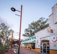 Alice Springs YHA - Hostel - Airlie Beach Holiday