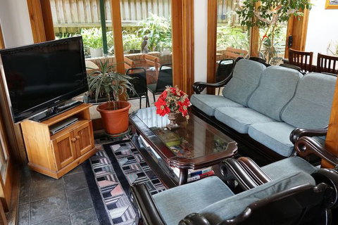 Alishan International Guest House - Airlie Beach Holiday 6