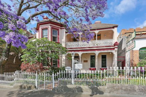 Alishan International Guest House - Airlie Beach Holiday 0