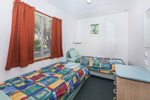 Naracoorte Holiday Park - Airlie Beach Holiday 3