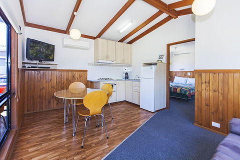 Naracoorte Holiday Park - Airlie Beach Holiday 6
