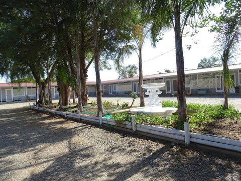 Mercury Motor Inn - Airlie Beach Holiday 6