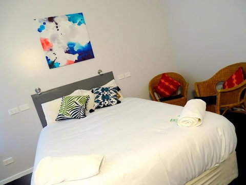 Mercury Motor Inn - Airlie Beach Holiday 4