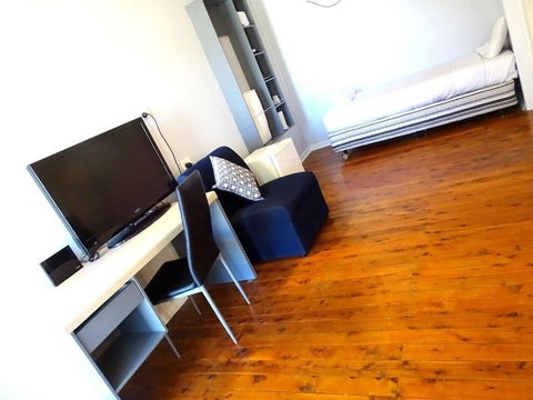 Mercury Motor Inn - Airlie Beach Holiday 3