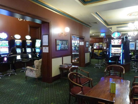 Naracoorte Hotel Motel - Airlie Beach Holiday 4