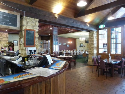 Naracoorte Hotel Motel - Airlie Beach Holiday 6