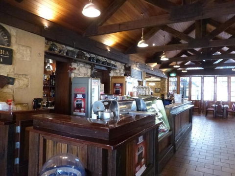 Naracoorte Hotel Motel - Airlie Beach Holiday 5