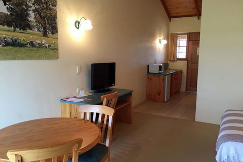 Coonawarra Units - Airlie Beach Holiday 3
